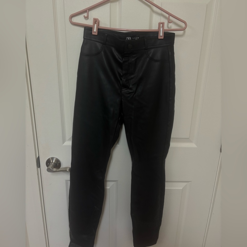 Zara Women’s Black Skinny Faux Leather Jeans